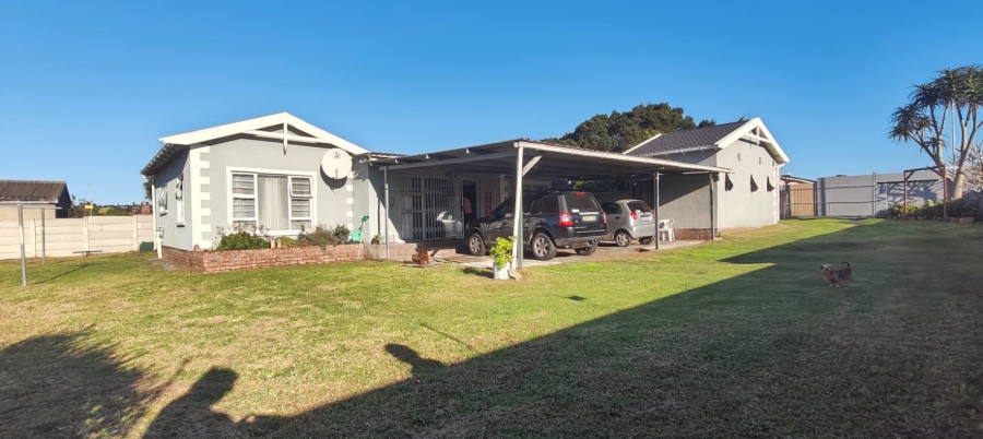 To Let 3 Bedroom Property for Rent in Overbaakens Eastern Cape